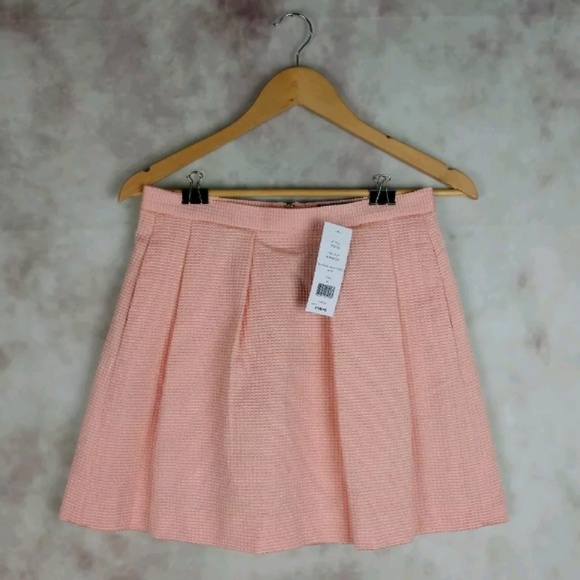 French Connection Dresses & Skirts - NWT French Connection sunshine walk flared skirt